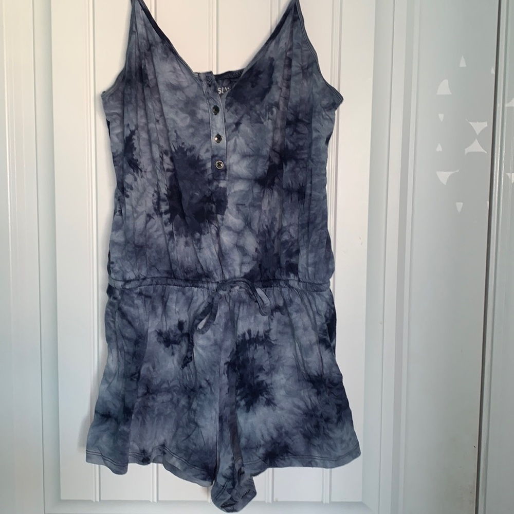 BLUE TIE DIE AEROPOSTALE SIZE M (FITS S) SERIOUSLY SOFT ROMPER
